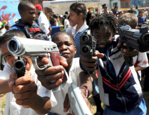 Dia 1 Youth gun culture in Medellin Colombia